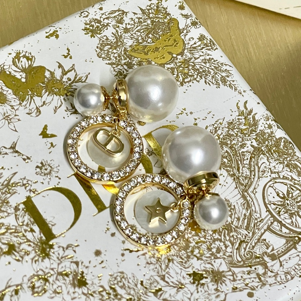 Dior - Picture 2 of 13